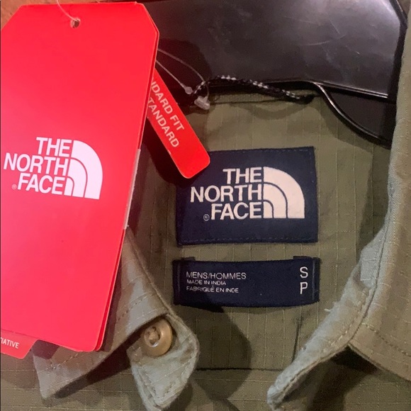 Men’s North Face Utility Shirt - Picture 3 of 5